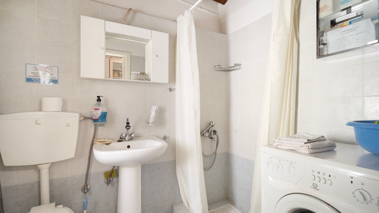 Photo of Bathroom in Aigialeia