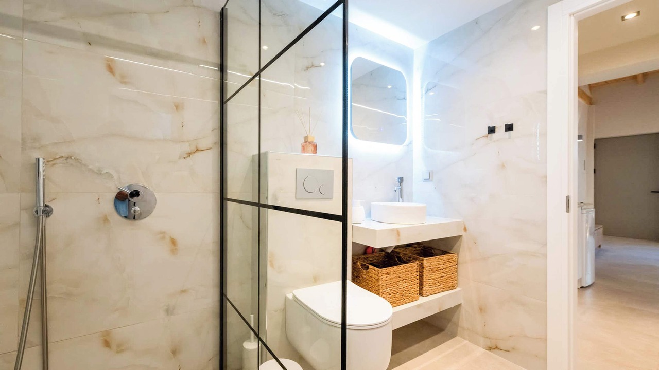Photo of Bathroom in Kalamata Marina