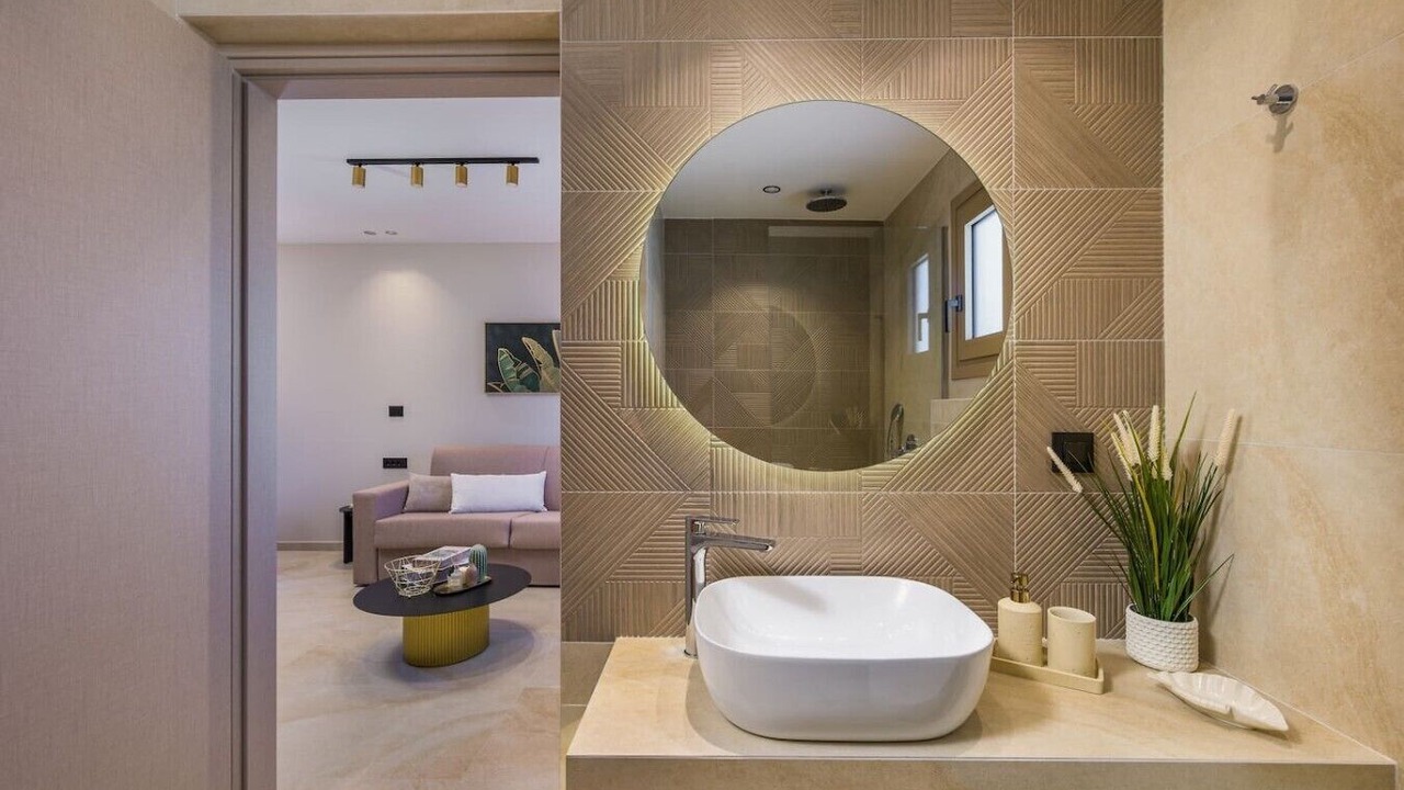 Photo of Bathroom in Lambi