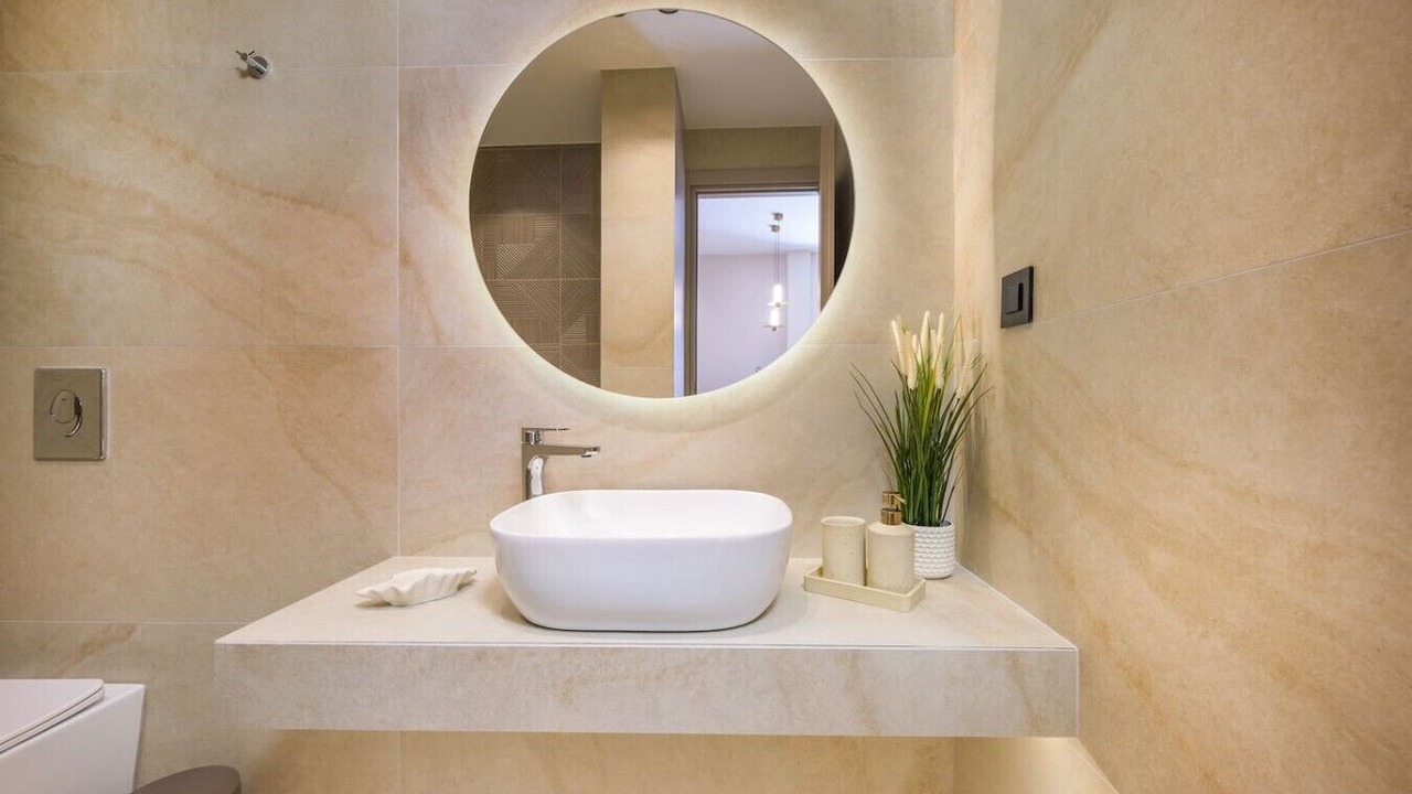 Photo of Bathroom in Lambi