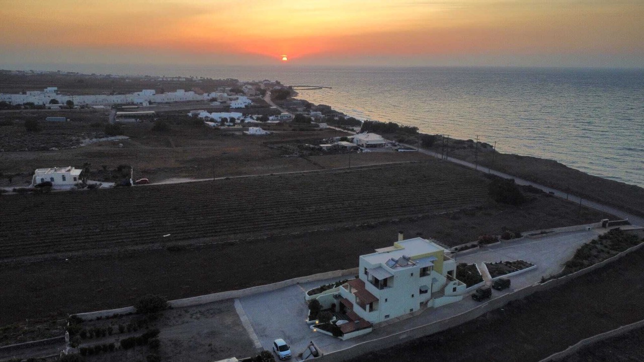 Photo of Outdoor in Kamari