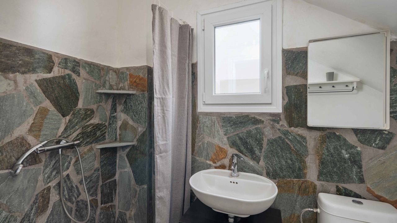 Photo of Bathroom in Serifos