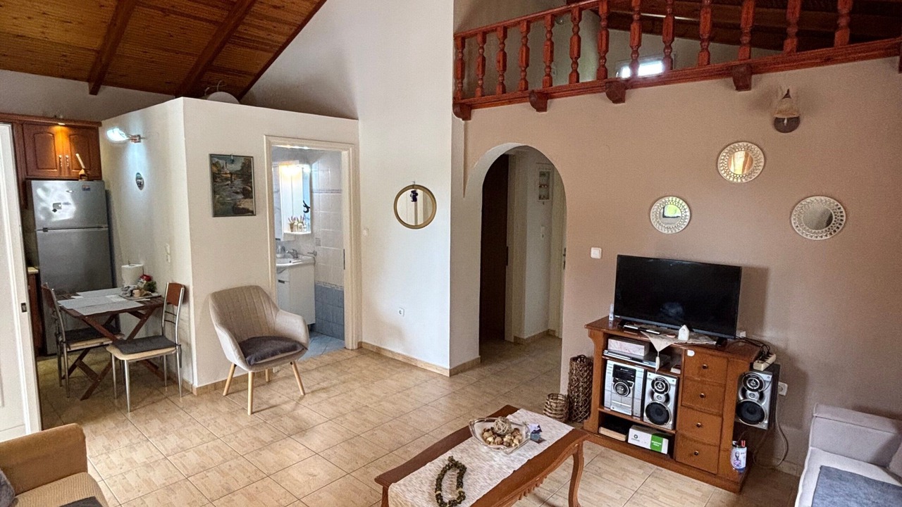 Photo of Livingroom in Kryoneri