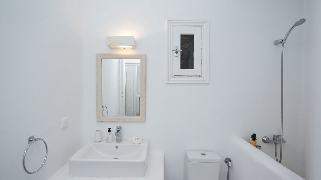 Photo of Bathroom in Kalafatis