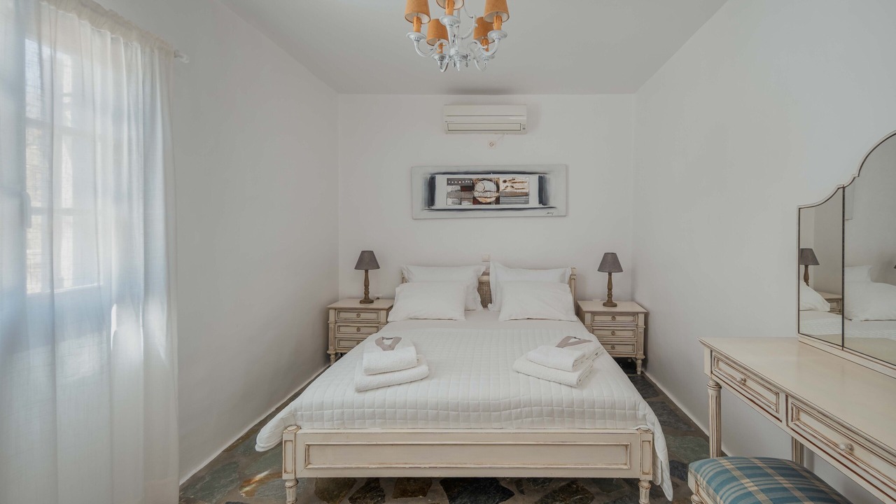 Photo of Bedroom in Serifos