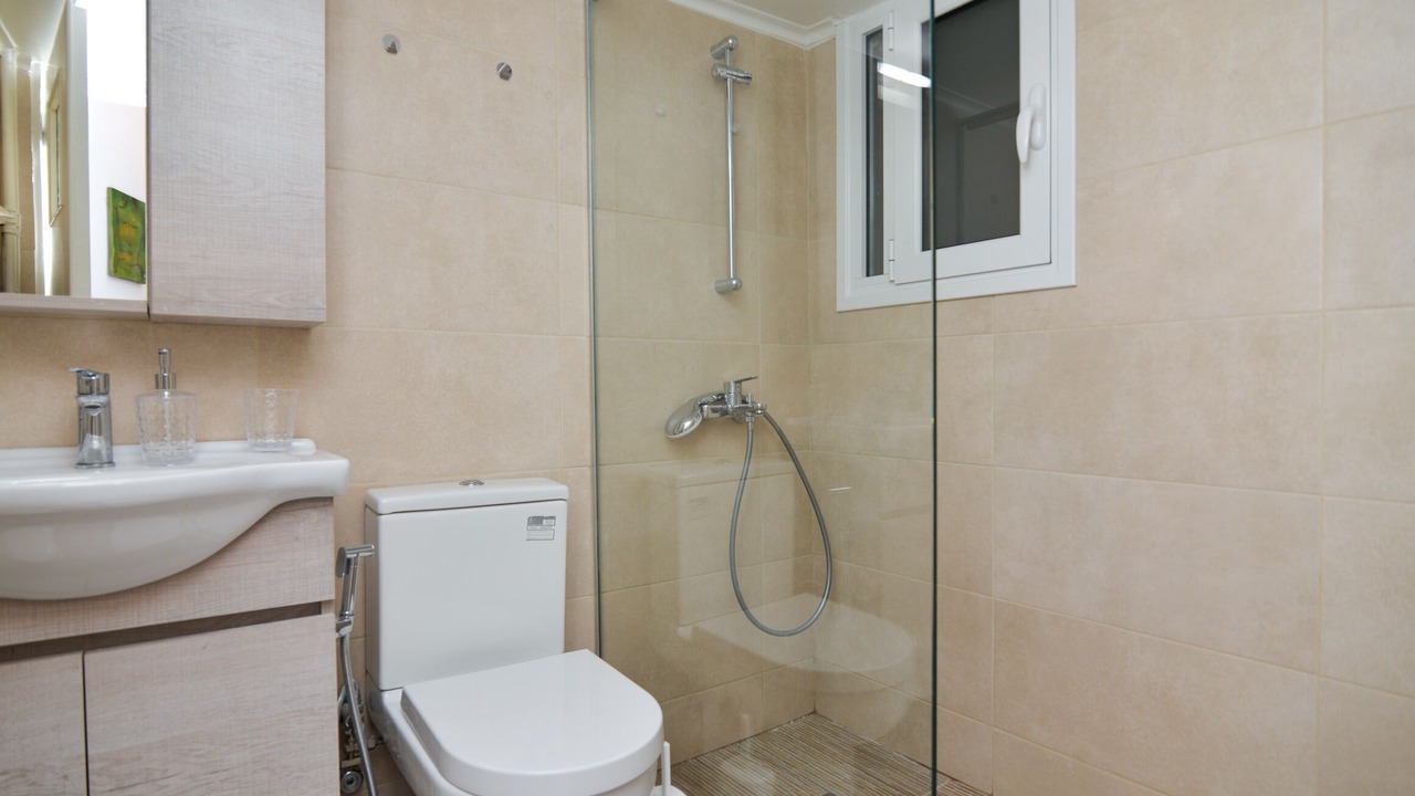 Photo of Bathroom in Neos Kosmos