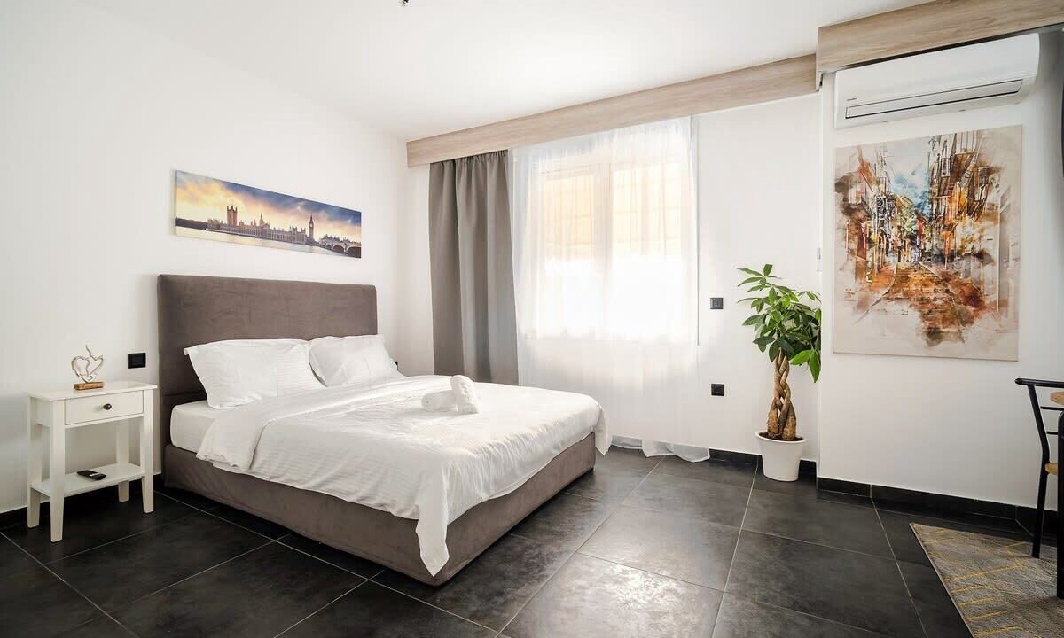 Photo of Bedroom in Metaxourgio