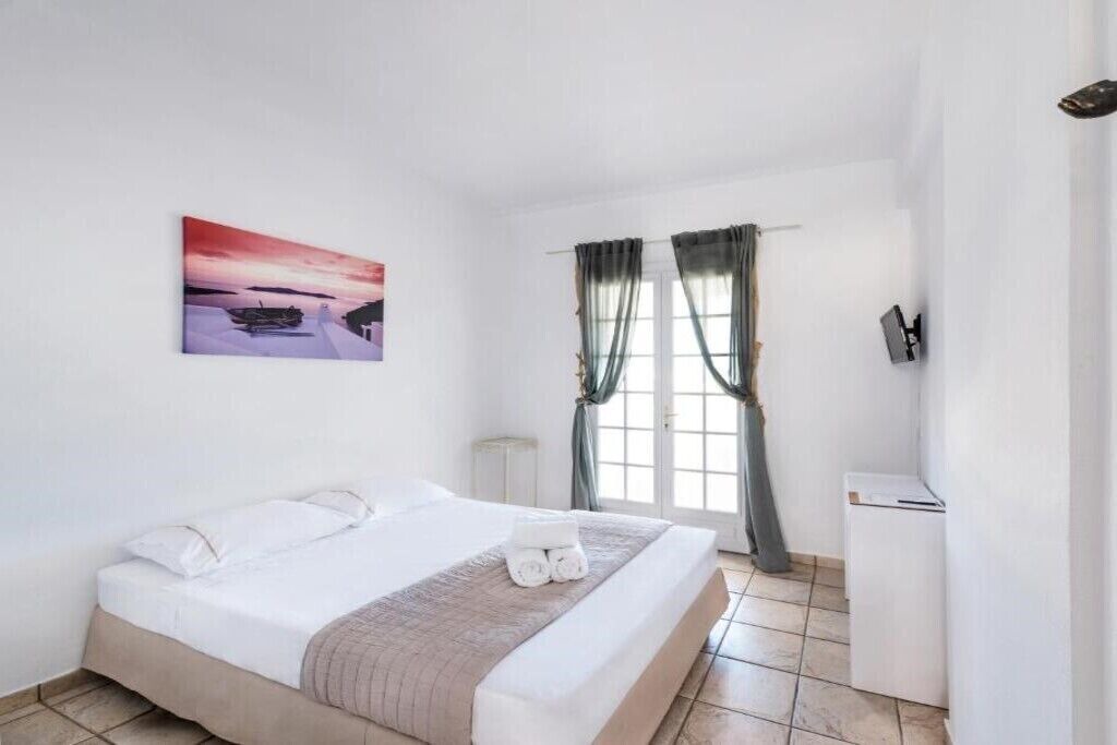 Photo of Bedroom in Perissa