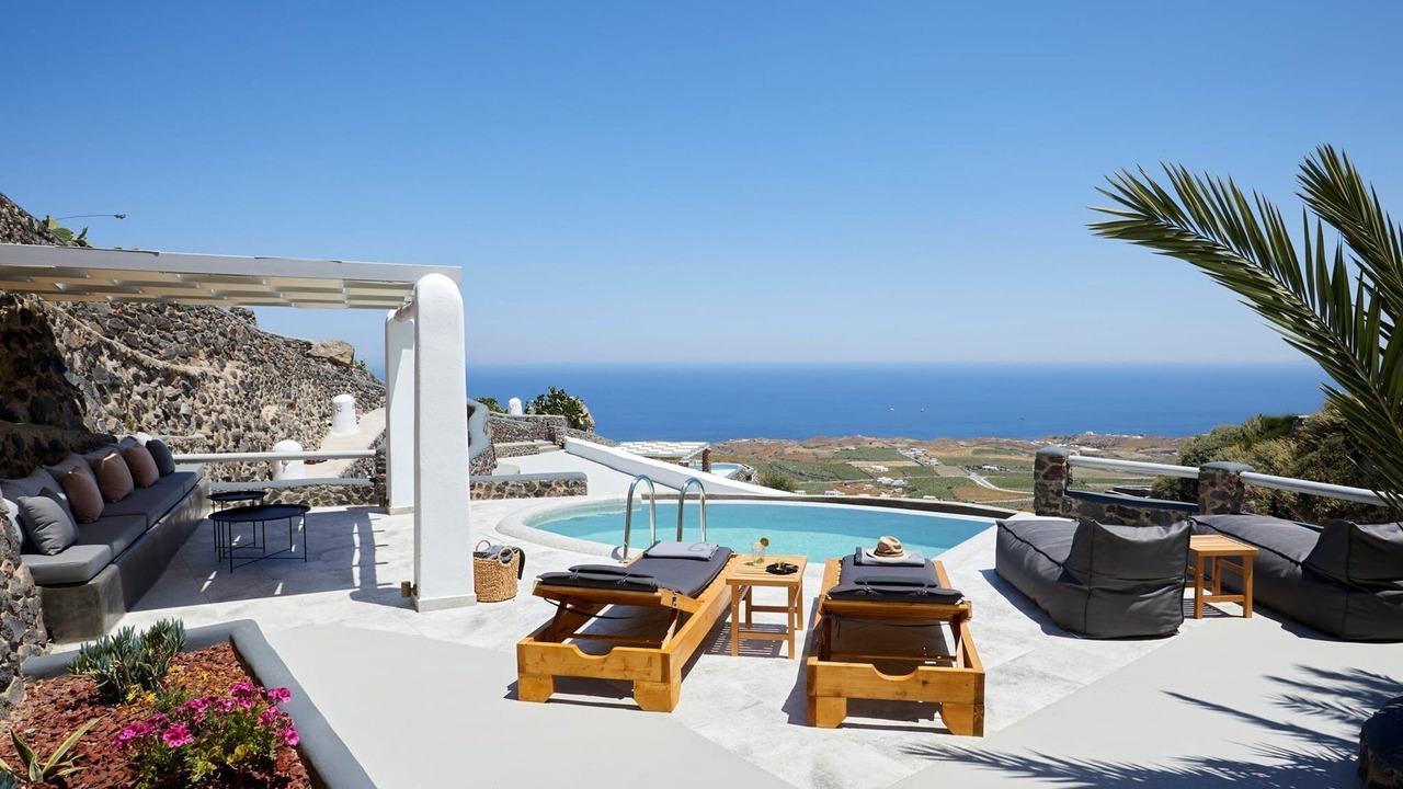 Photo of Others in Fira