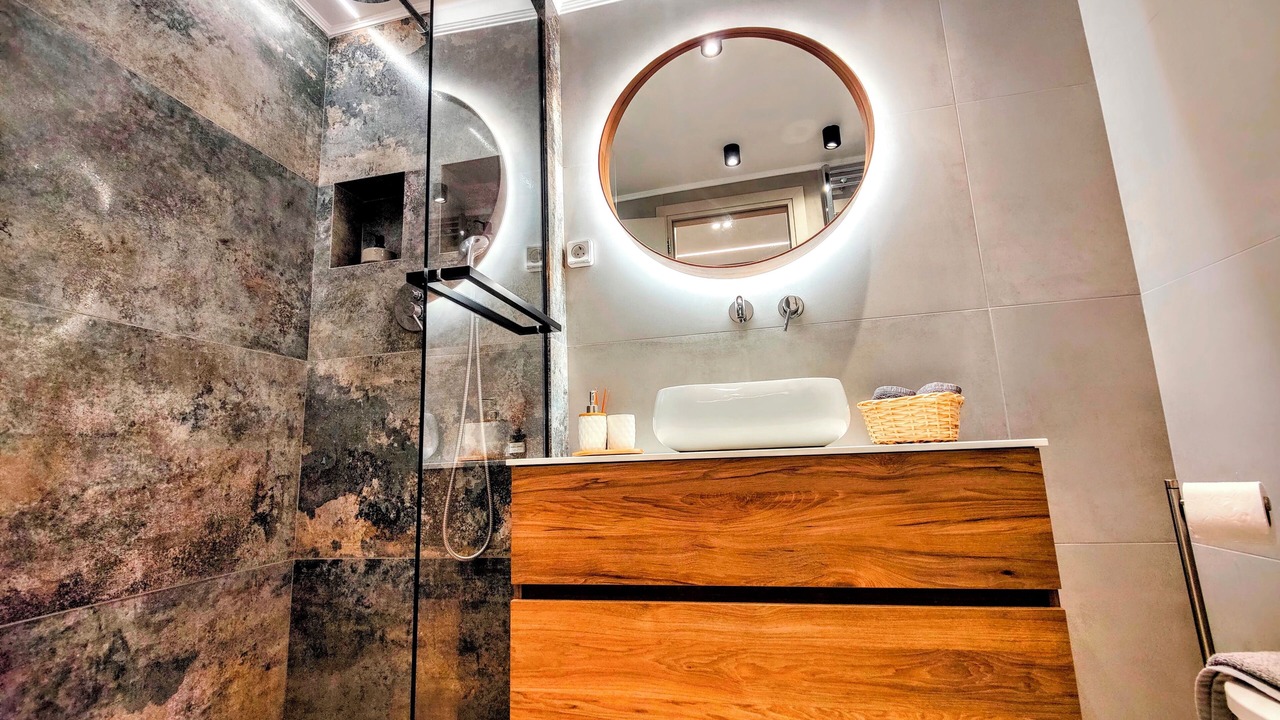 Photo of Bathroom in Aigaleo