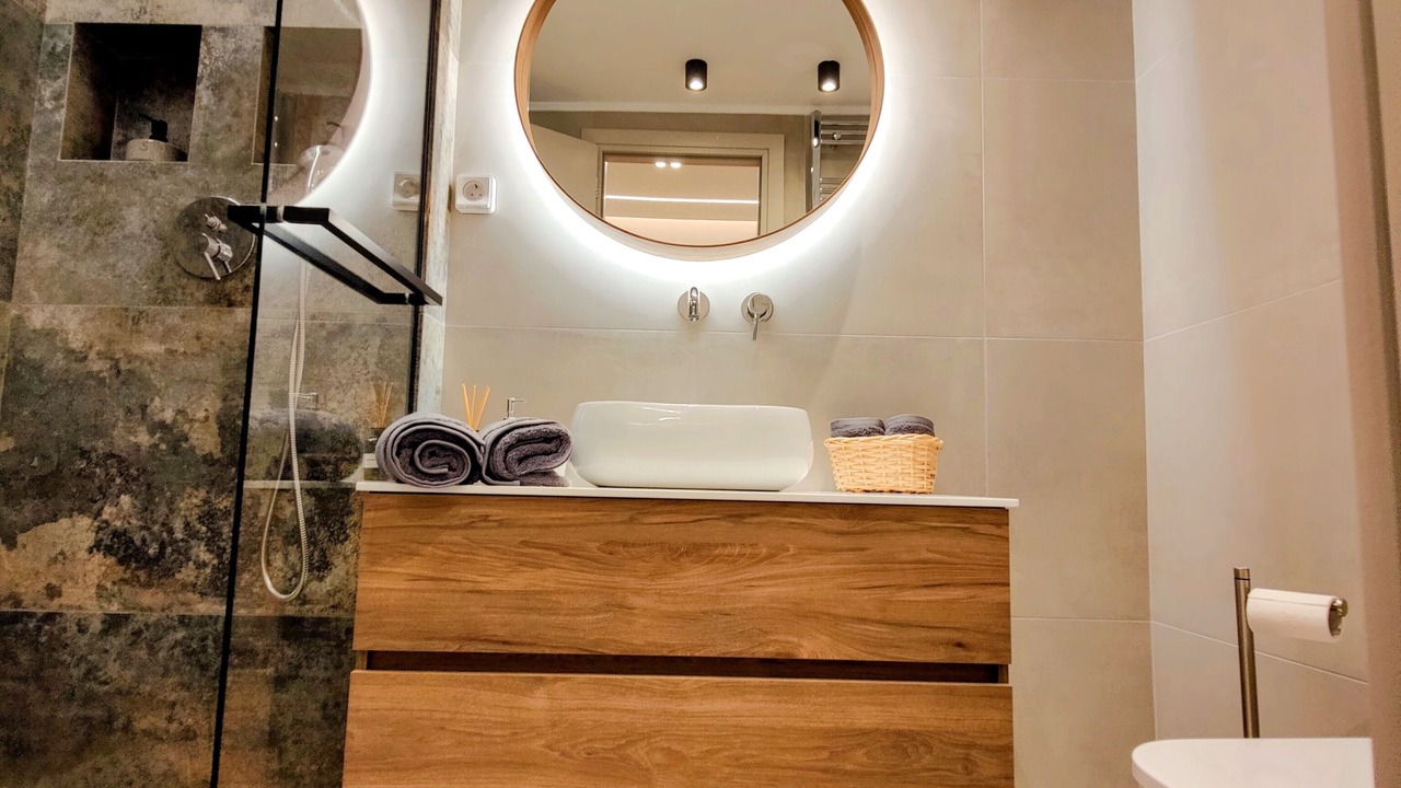 Photo of Bathroom in Aigaleo