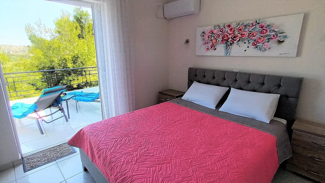 Photo of Bedroom in Kato Sounion