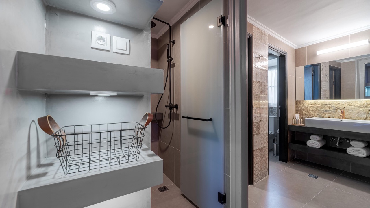 Photo of Bathroom in Plaka