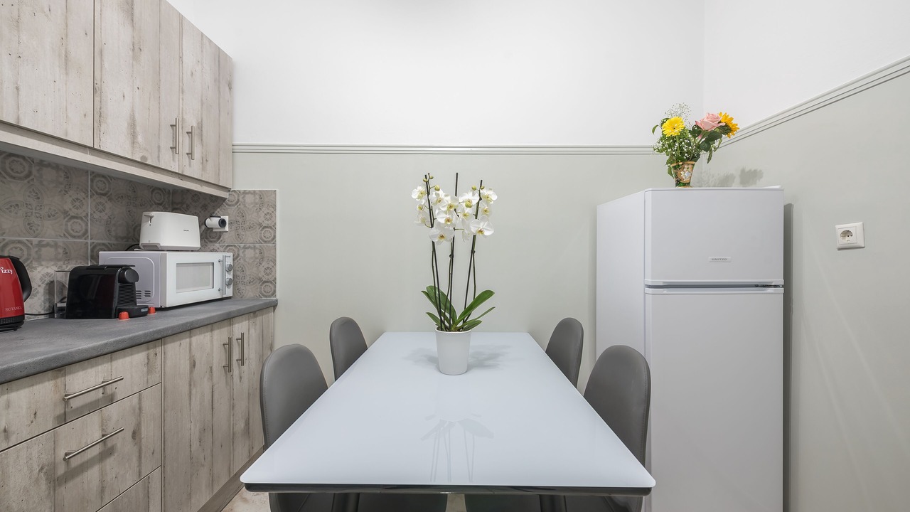 Photo of Kitchen in Metaxourgio