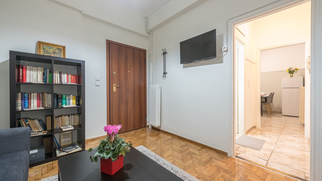 Photo of Livingroom in Metaxourgio