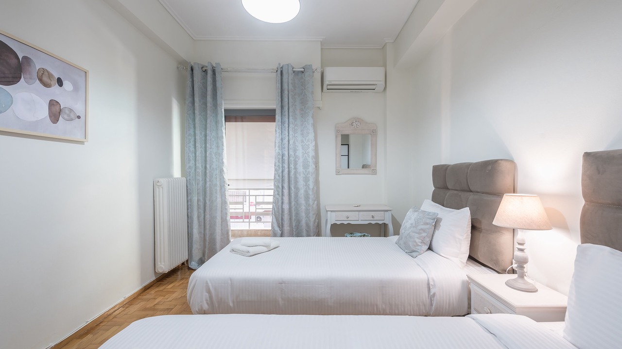 Photo of Bedroom in Metaxourgio