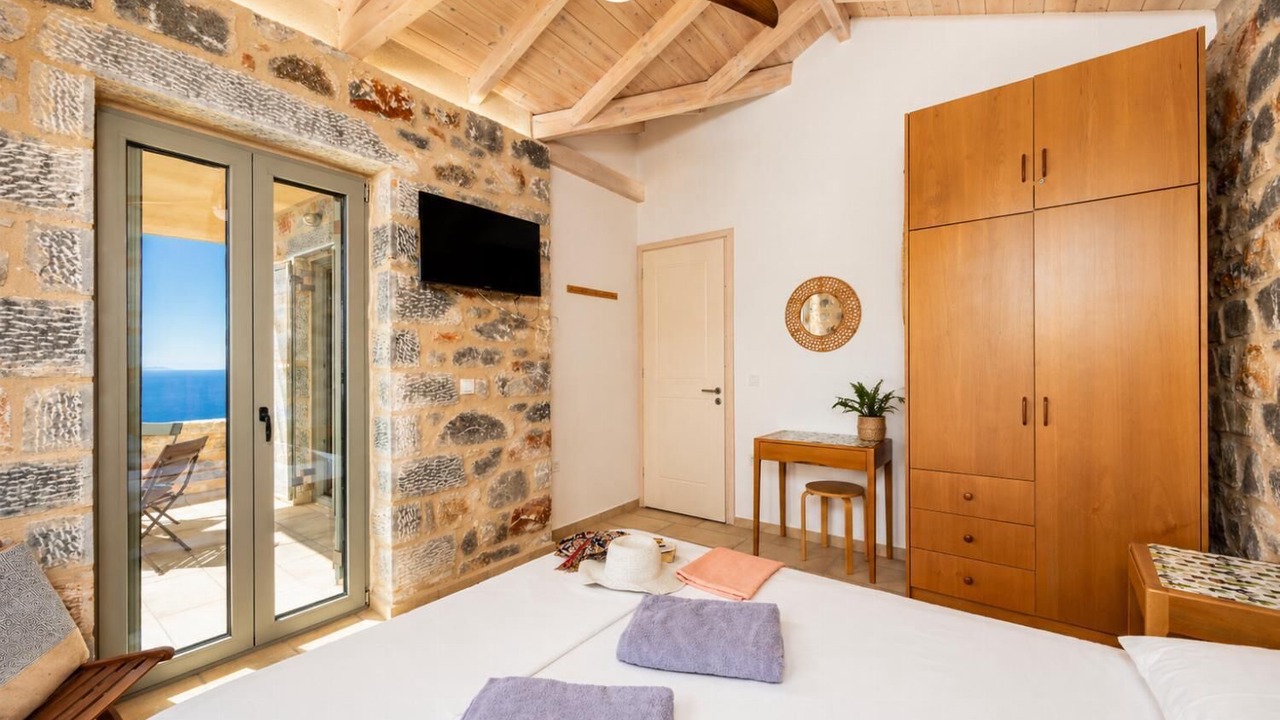 Photo of Bedroom in Lefktron