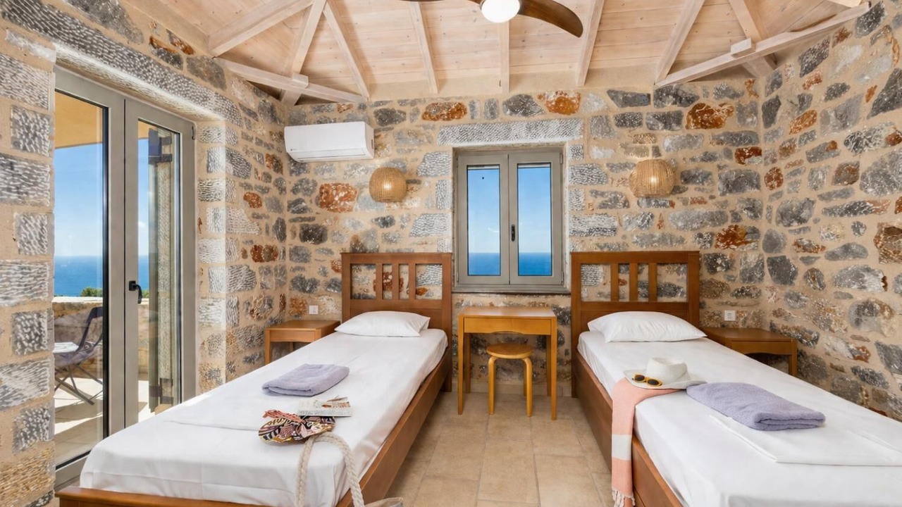 Photo of Bedroom in Lefktron