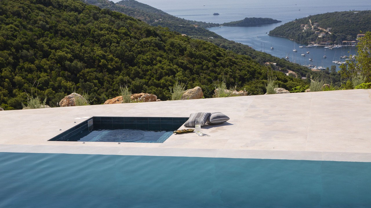Photo of Outdoor in Evgiros