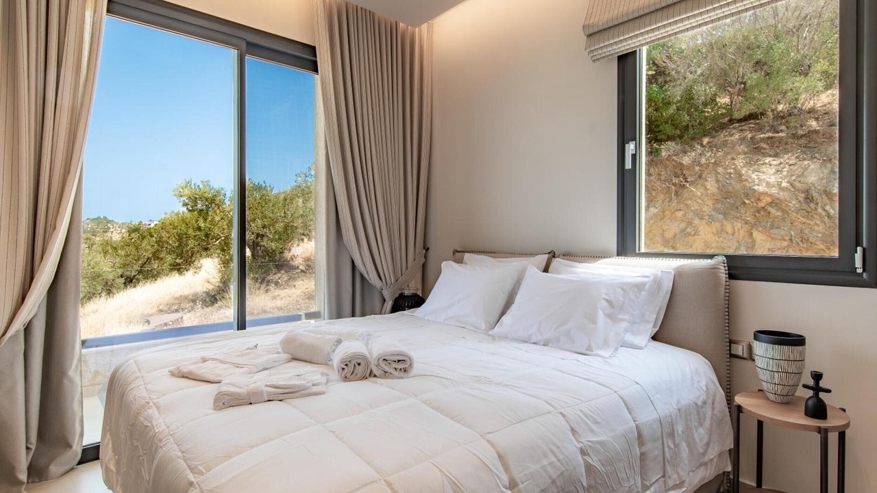 Photo of Bedroom in Troezen
