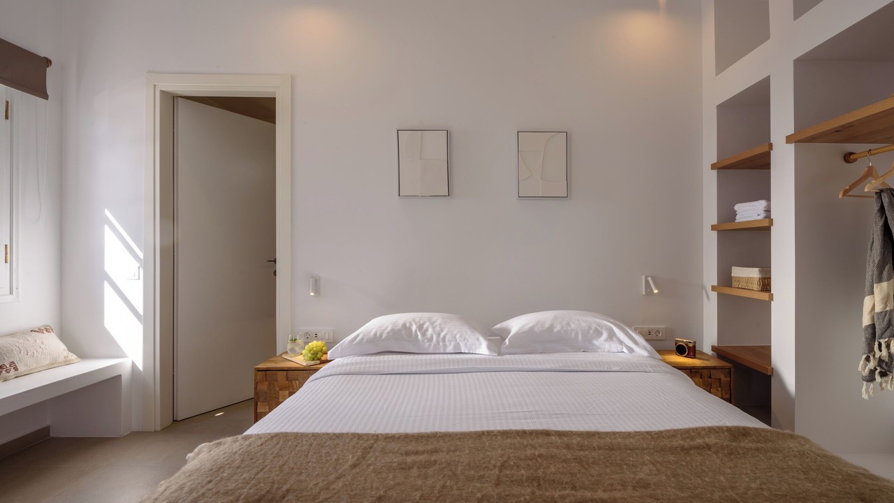 Photo of Bedroom in Fira
