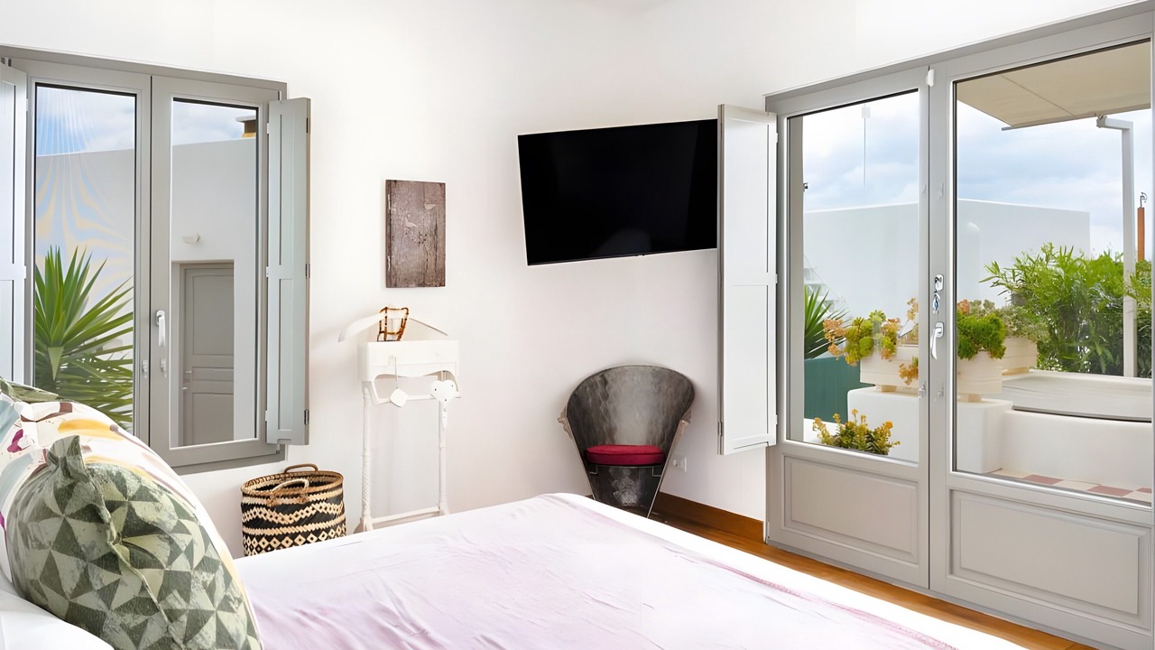 Photo of Bedroom in Milos