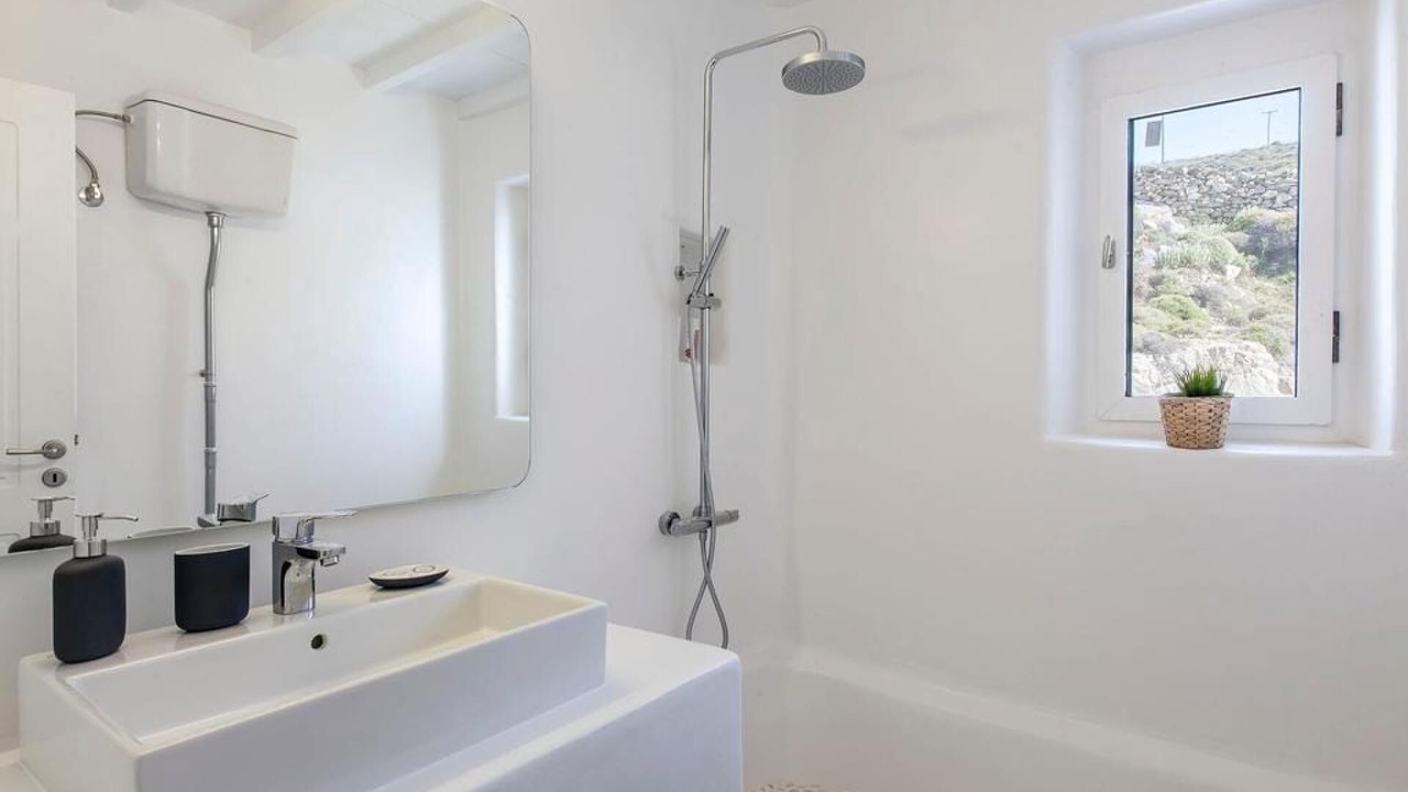 Photo of Bathroom in Agios Ioannis