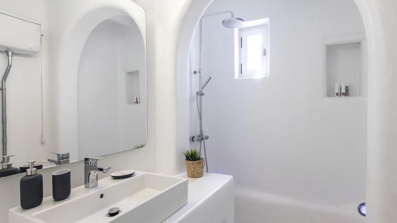 Photo of Bathroom in Agios Ioannis