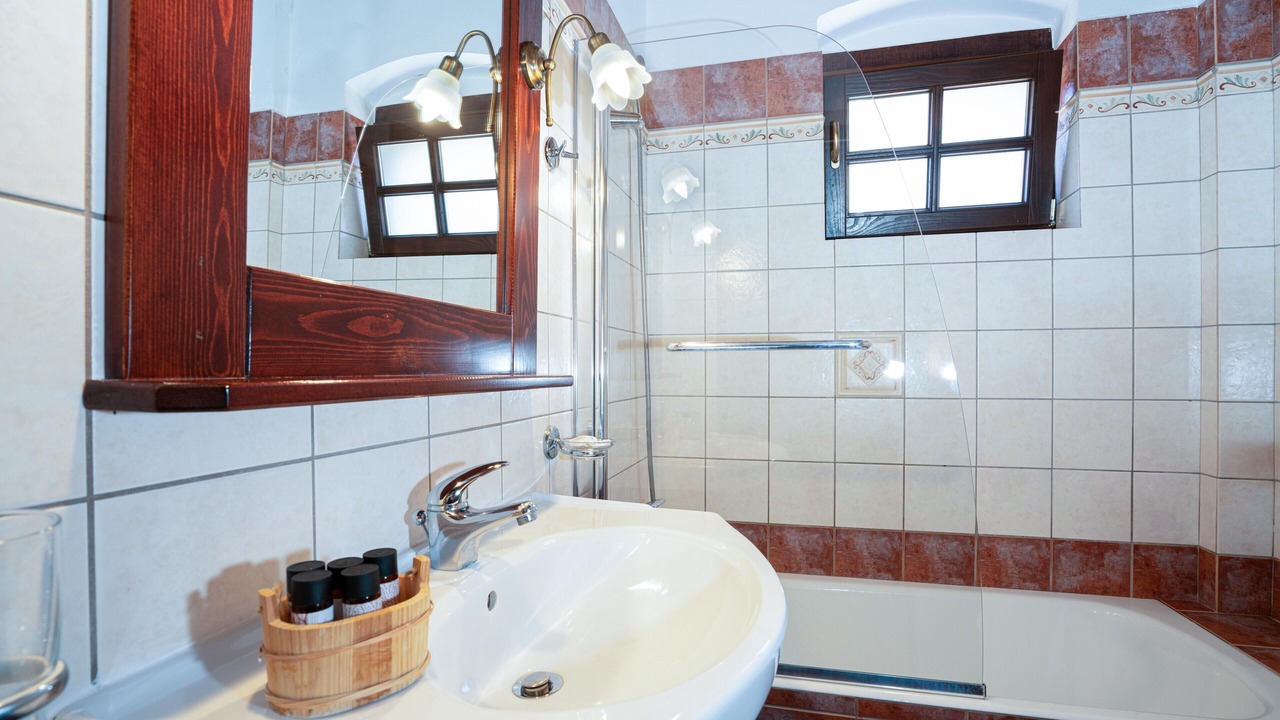 Photo of Bathroom in Potamia