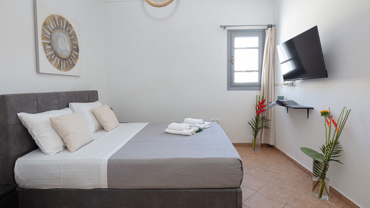Photo of Bedroom in Ornos