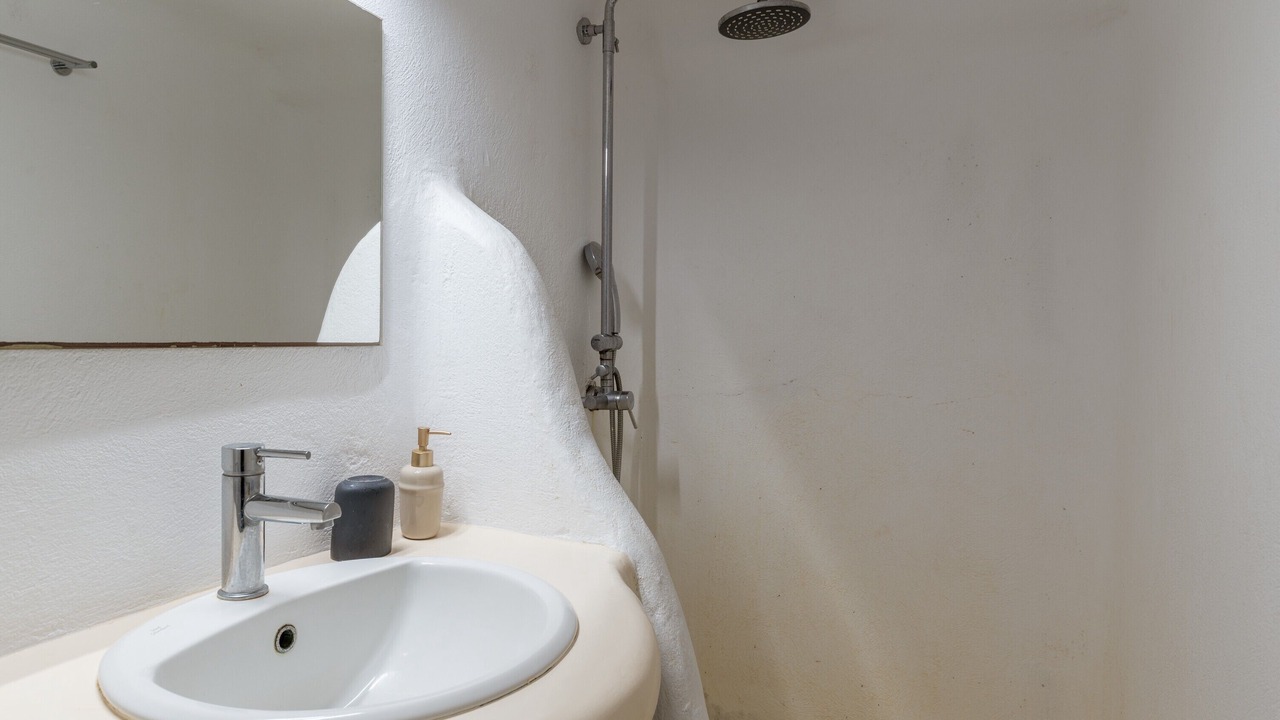 Photo of Bathroom in Kanalia