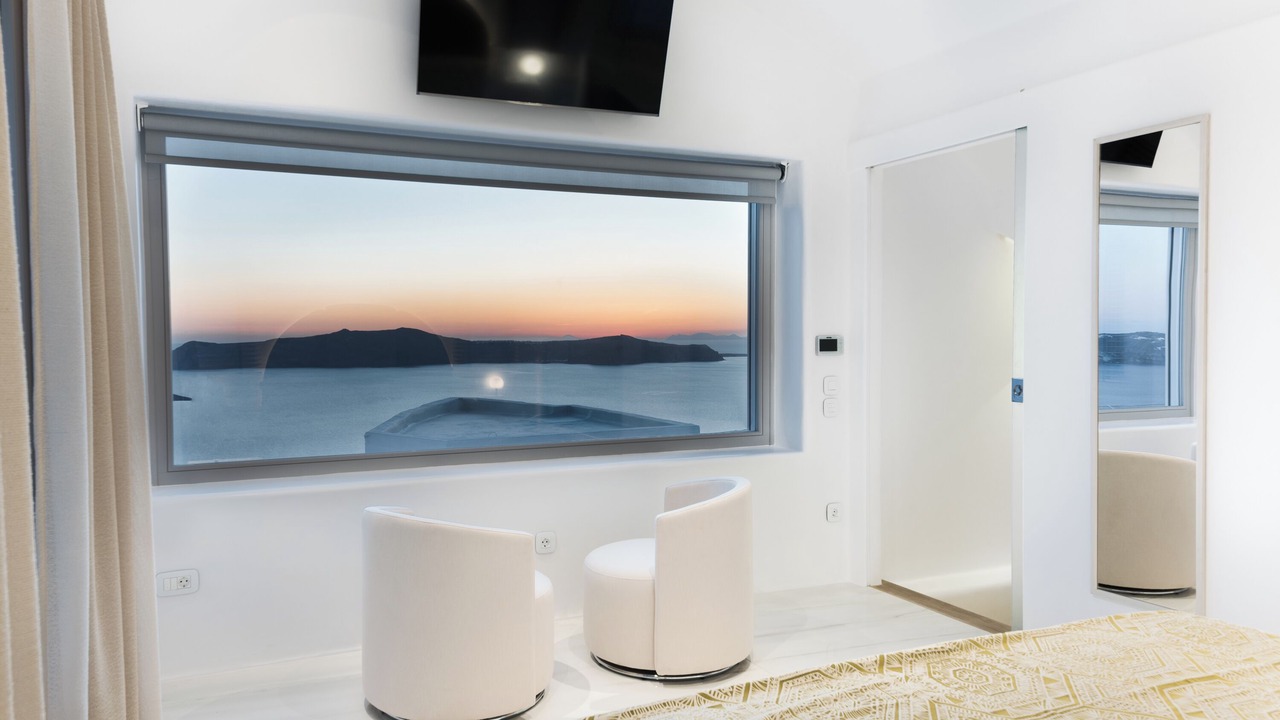 Photo of Bedroom in Fira