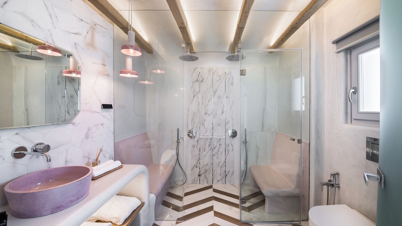 Photo of Bathroom in Fira