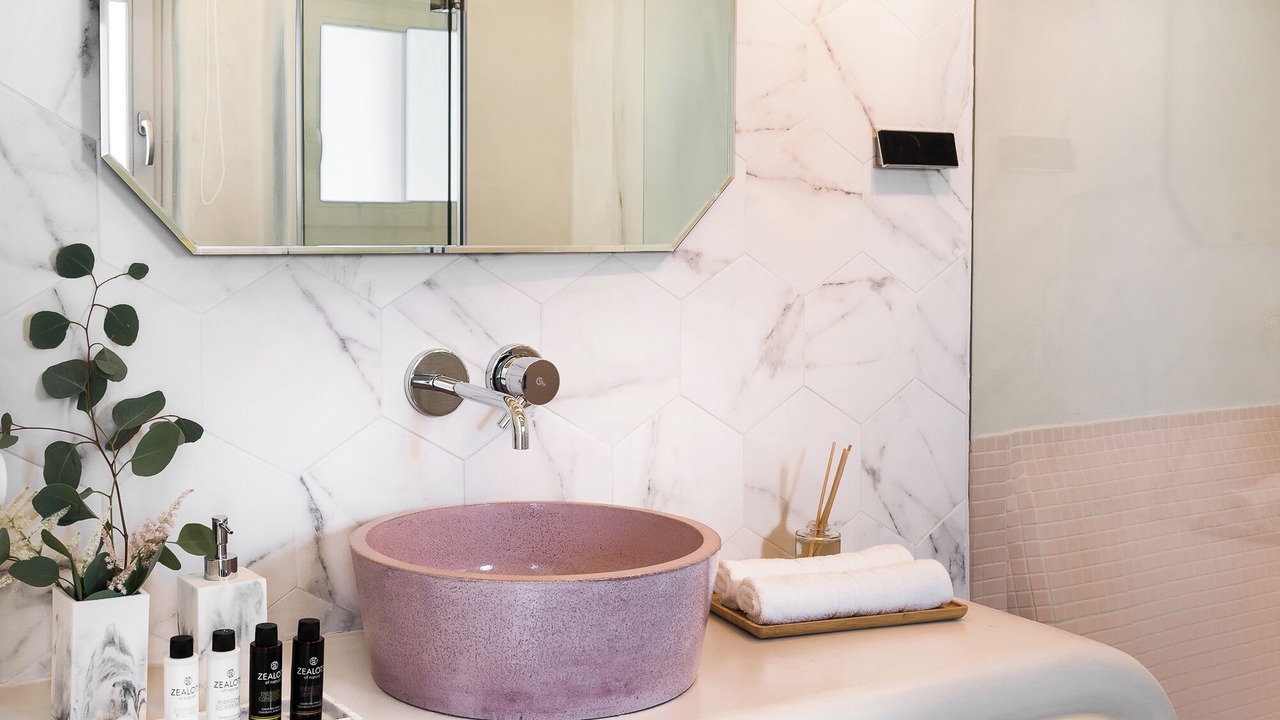 Photo of Bathroom in Fira