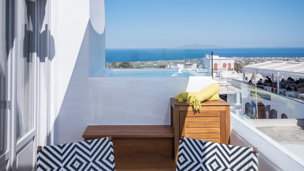 Photo of Others in Fira