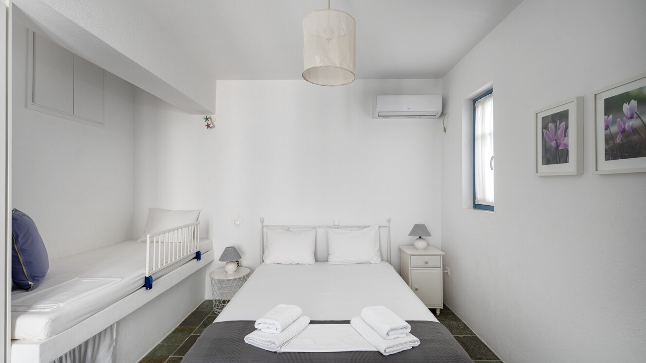 Photo of Bedroom in Serifos