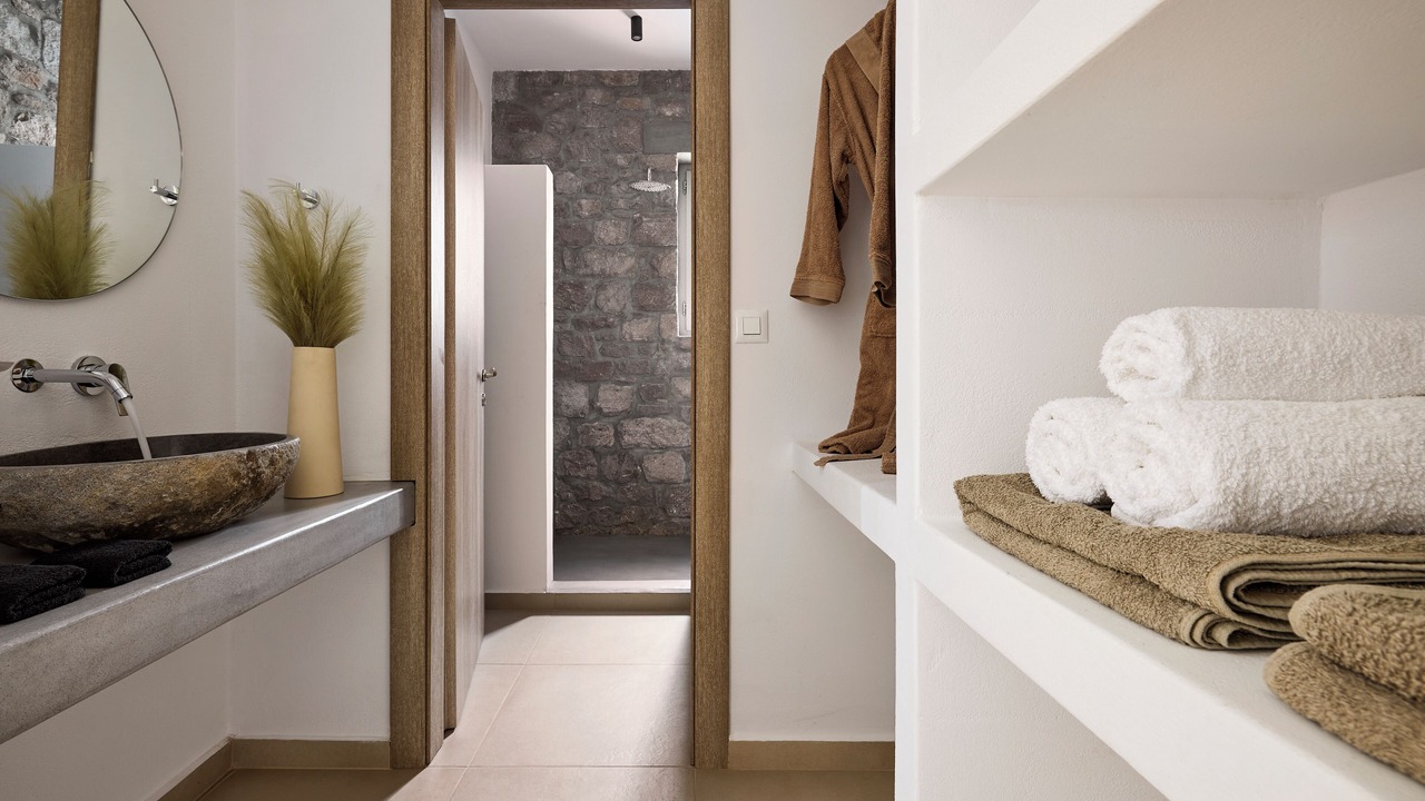 Photo of Bathroom in Adamas