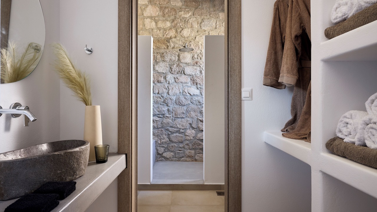 Photo of Bathroom in Adamas