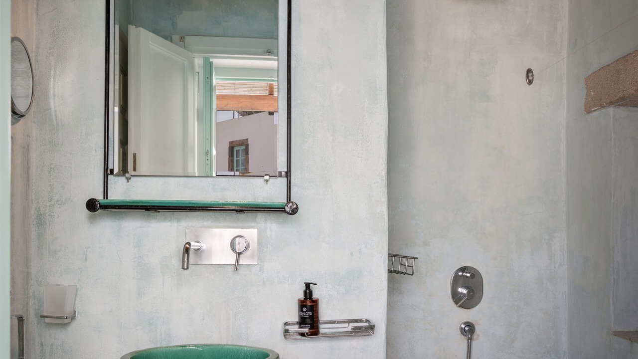 Photo of Bathroom in Skala