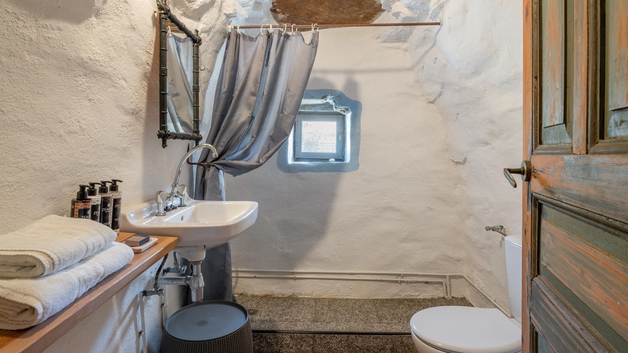 Photo of Bathroom in Agios Ioannis