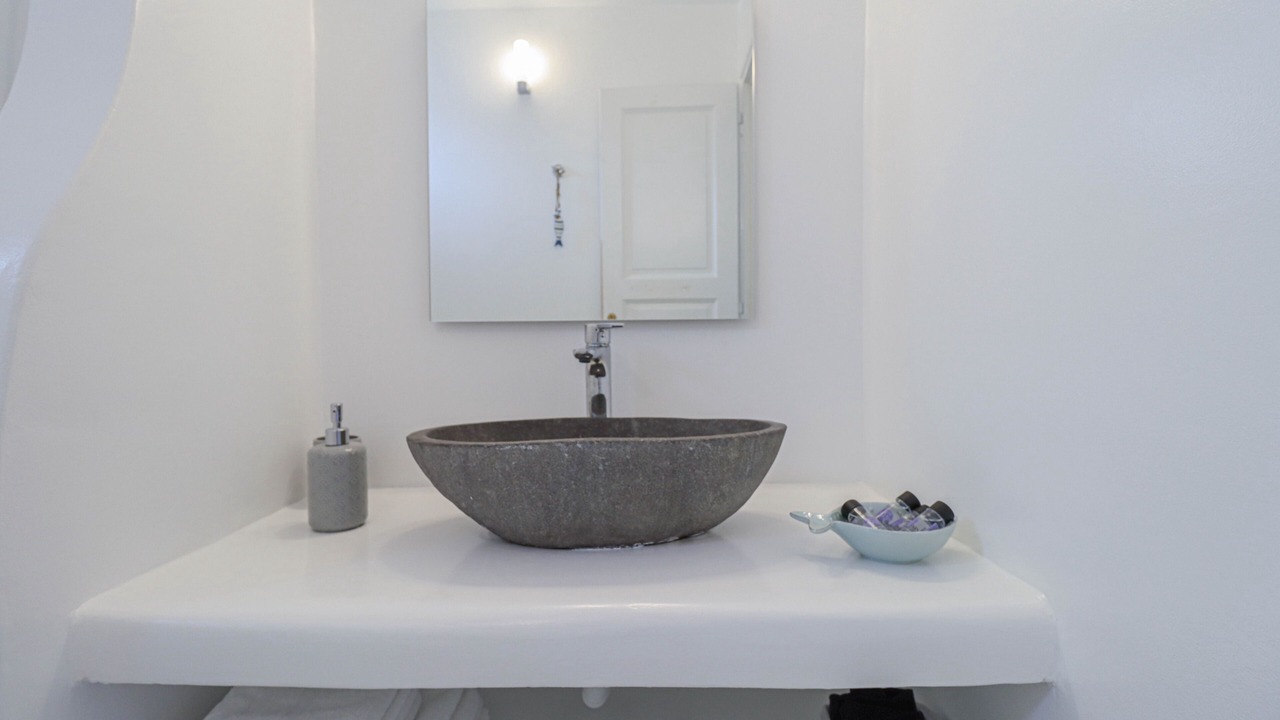 Photo of Bathroom in Ornos