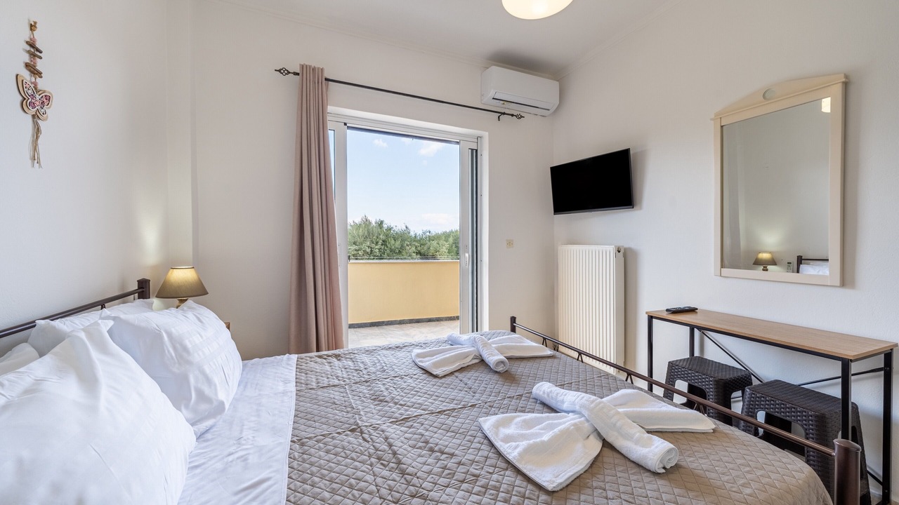 Photo of Bedroom in Almiros Beach