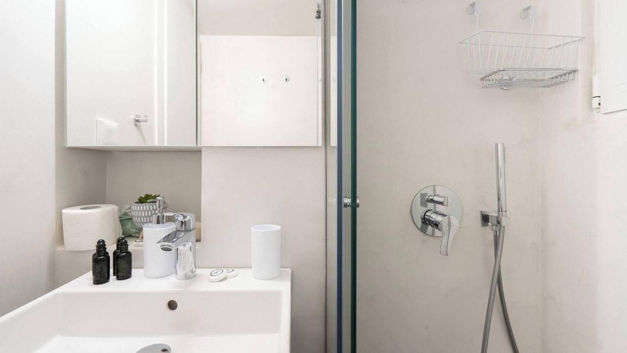 Photo of Bathroom in Kerameikos
