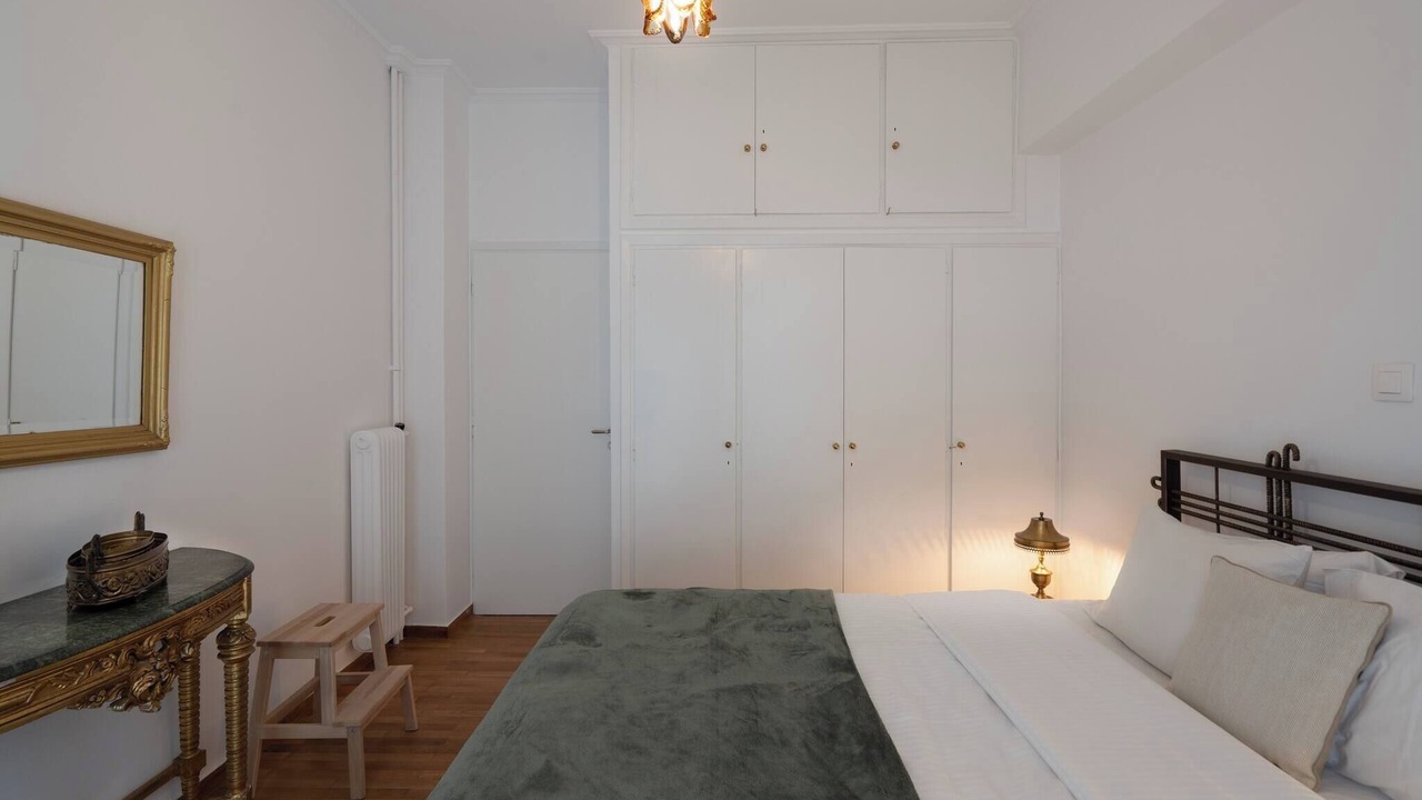 Photo of Bedroom in Exarhia