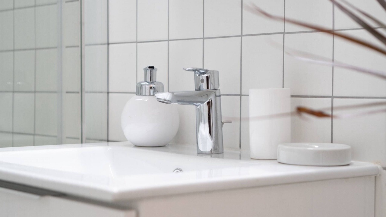 Photo of Bathroom in Exarhia