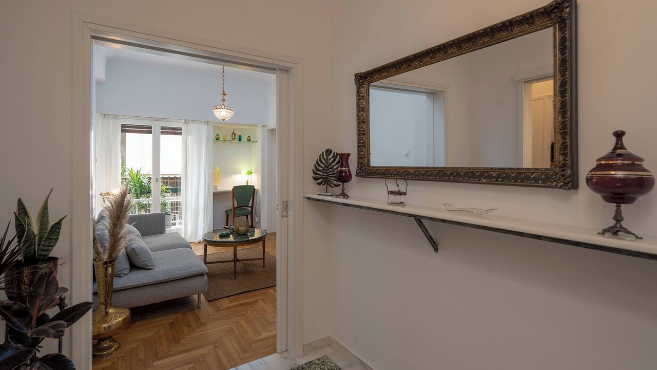 Photo of Livingroom in Exarhia