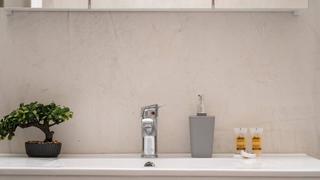 Photo of Bathroom in Exarhia
