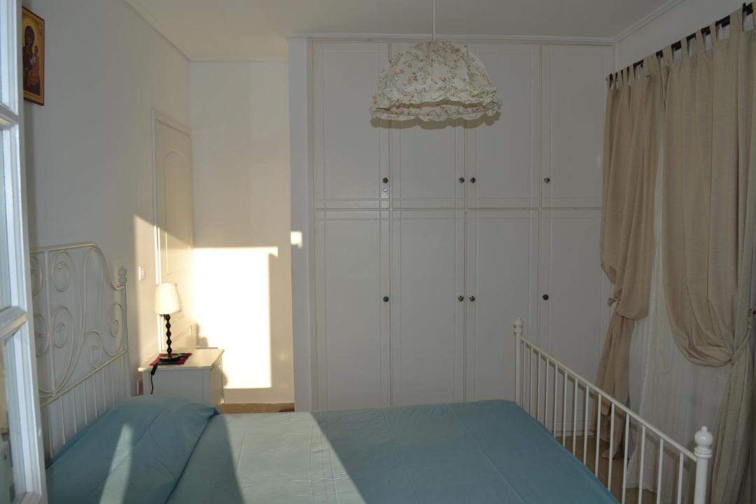 Photo of Bedroom in Adamas