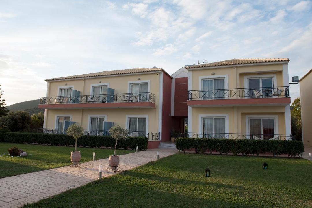 Photo of Others in Paralia Kallonis