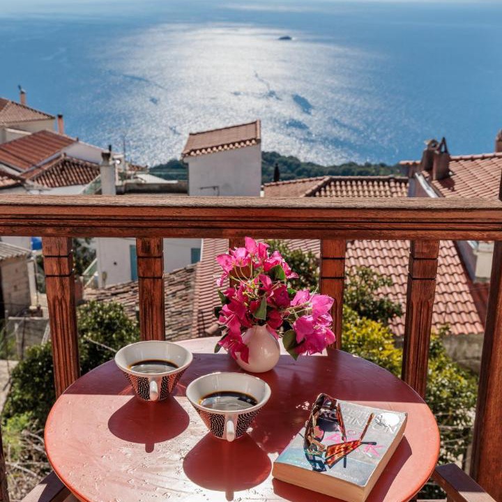 Photo of Patio Balcony in Glossa